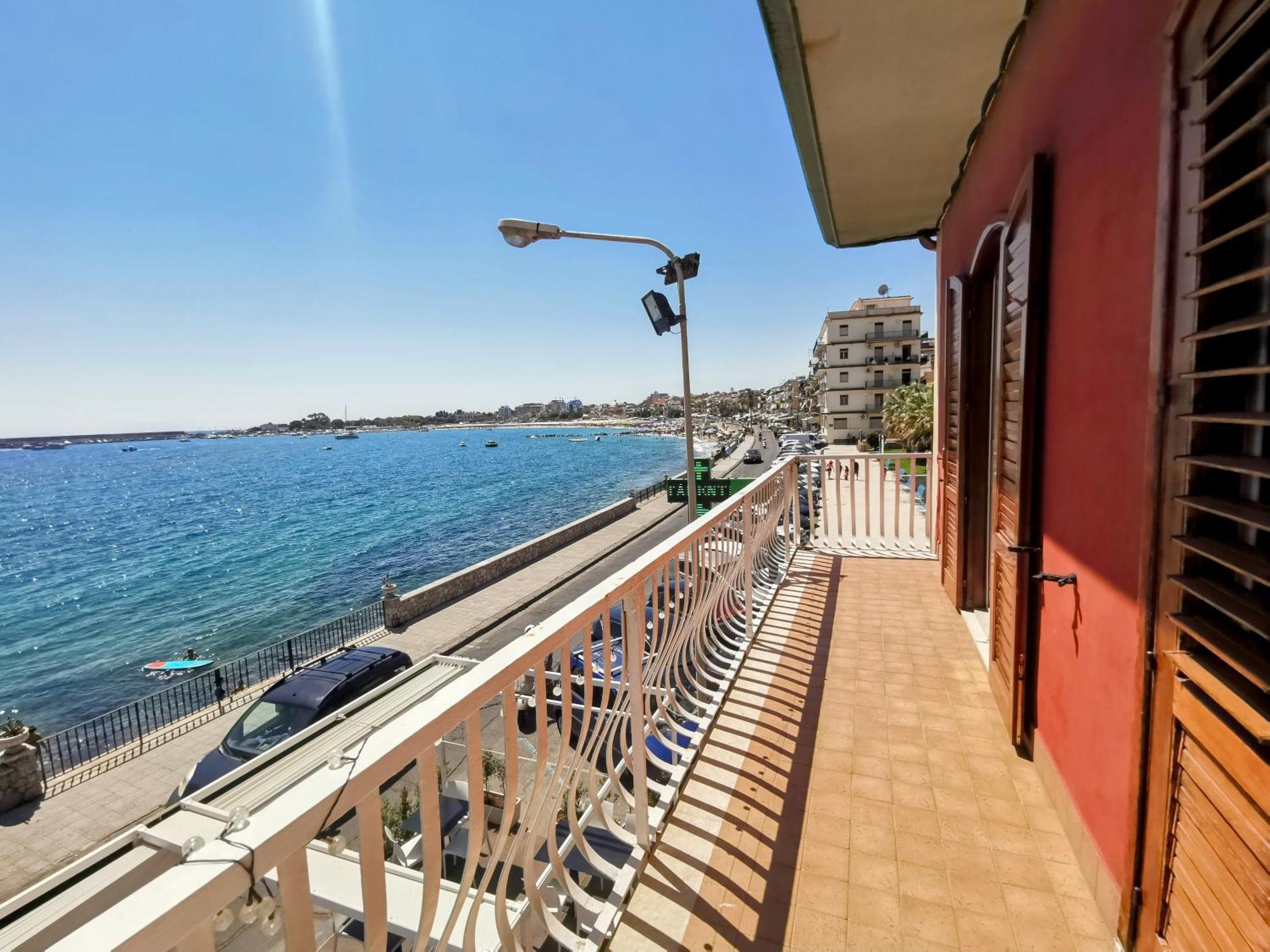 Super Panorama & Astonishing Apartment Seaview จีอาร์ดีนี นักซอส ห้อง รูปภาพ