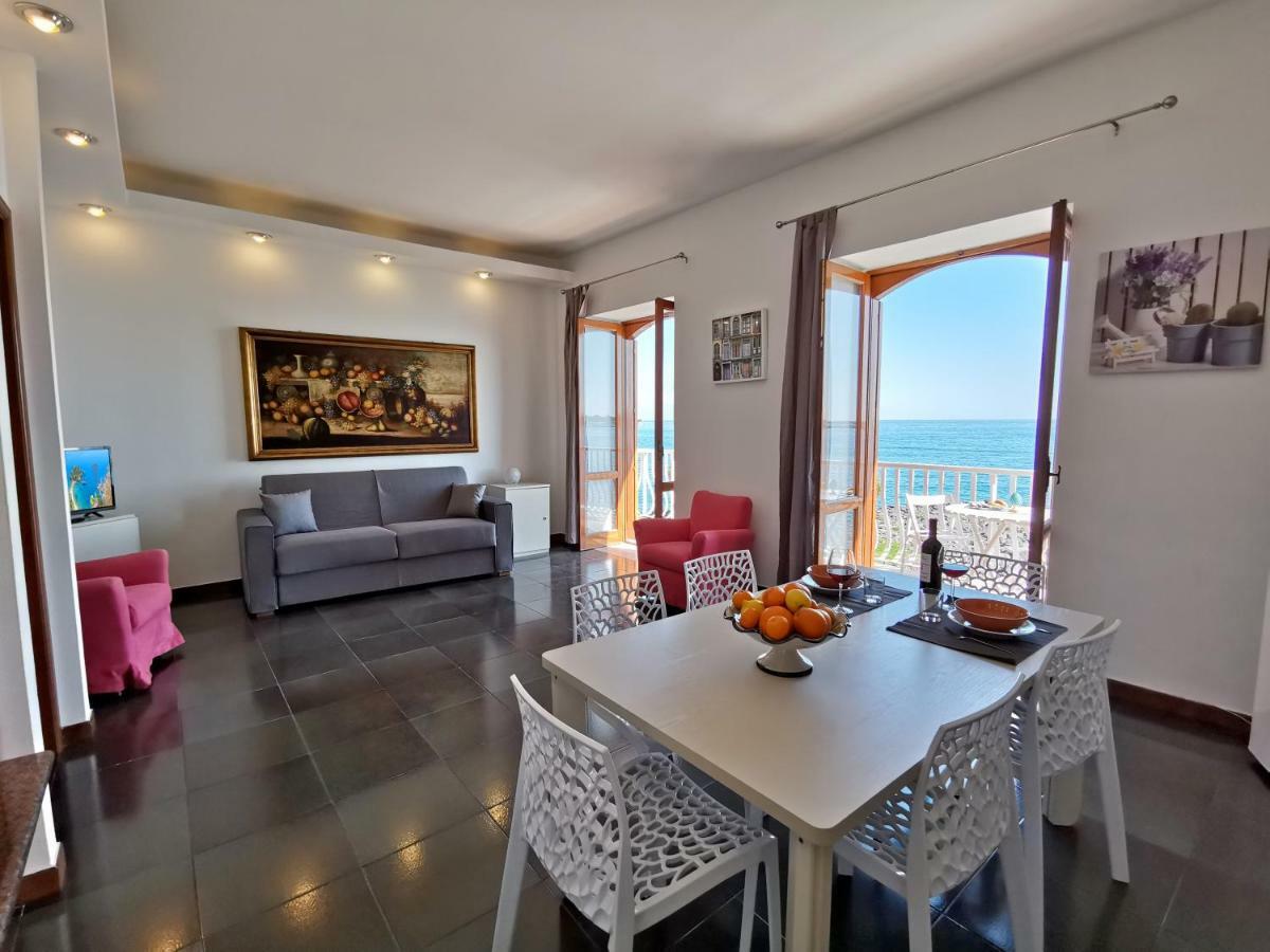 Super Panorama & Astonishing Apartment Seaview จีอาร์ดีนี นักซอส ภายนอก รูปภาพ